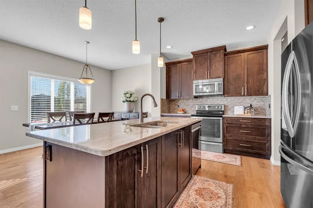 21 Mount Rae Heights