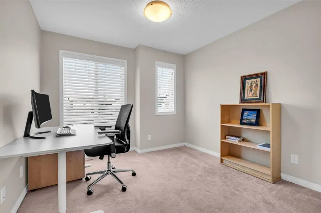 21 Mount Rae Heights