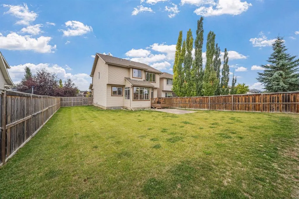 160 Royal Oak Heights NW