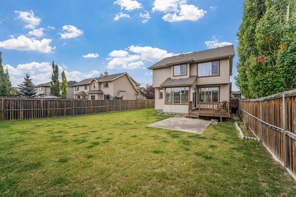 160 Royal Oak Heights NW
