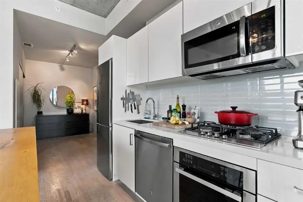 1010 6 Street SW #602