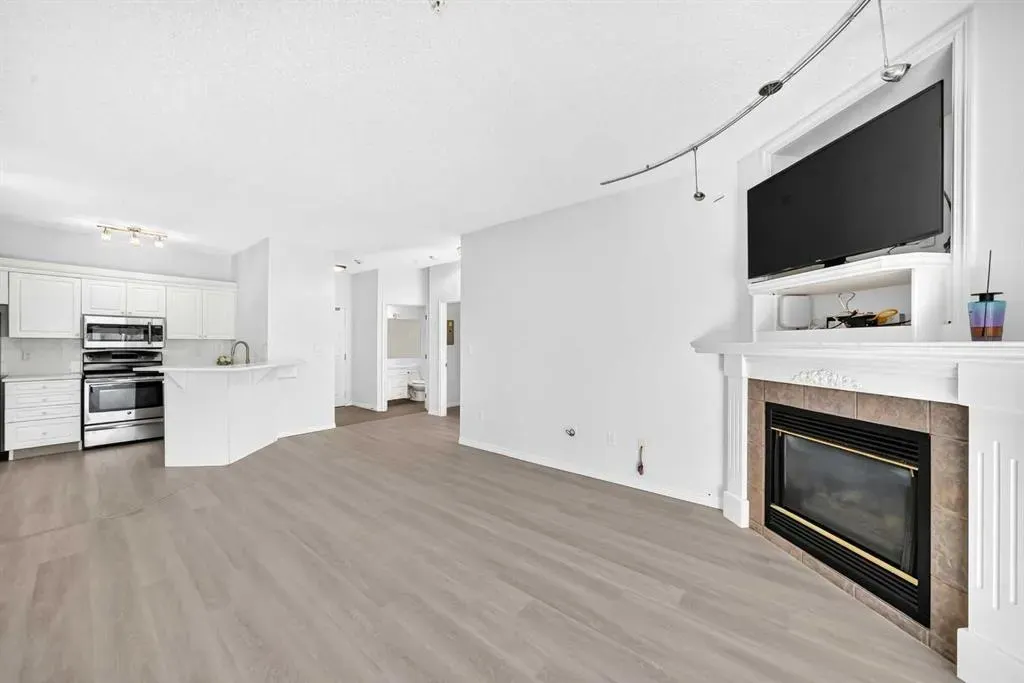 777 3 Avenue SW #412