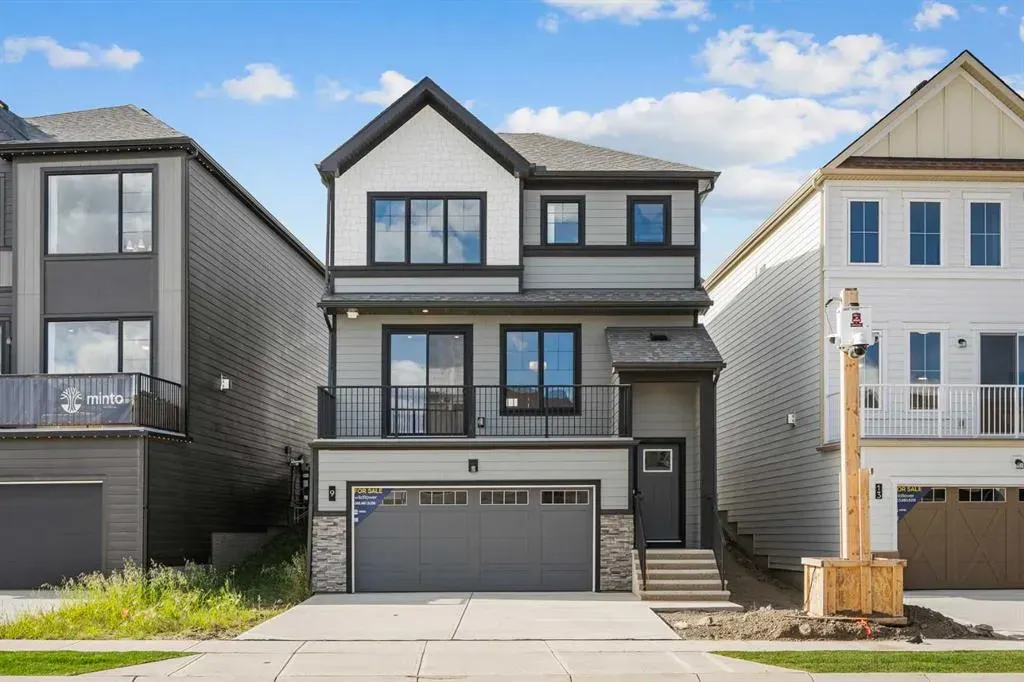 9 Wild Rose Bay SW