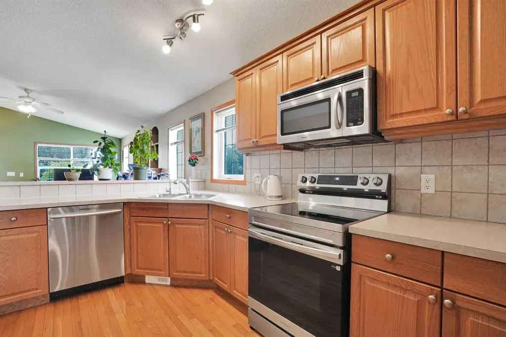 144 Hillcrest Cape