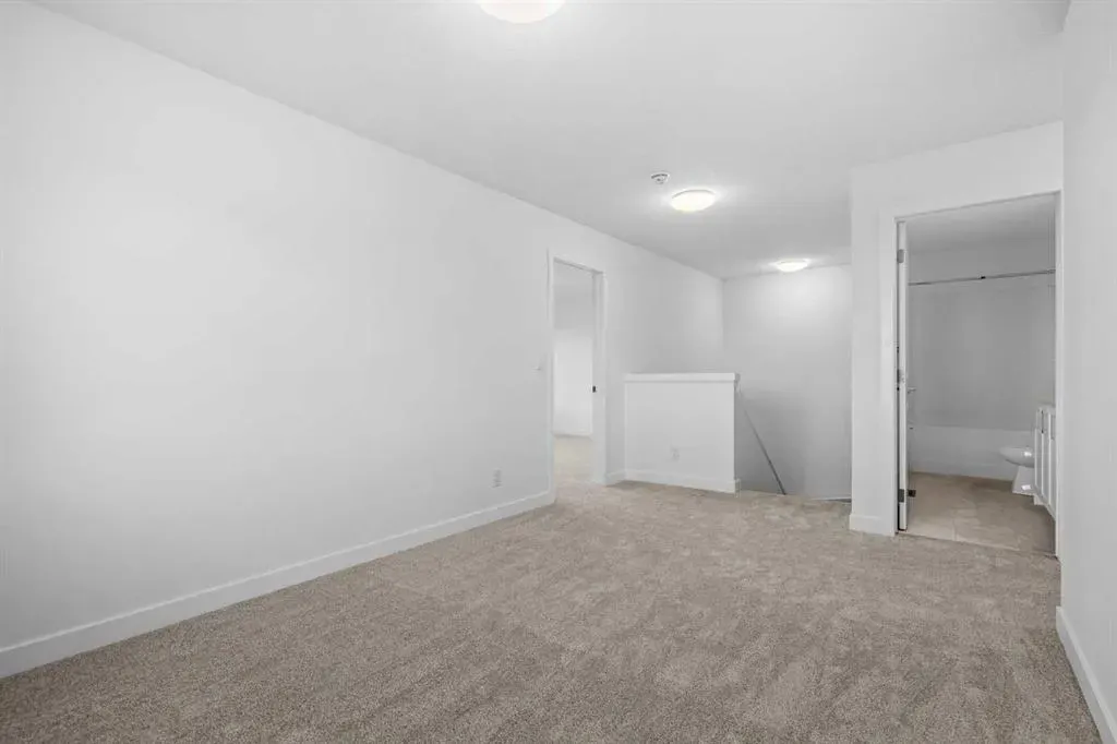 13 Wild Rose Bay SW