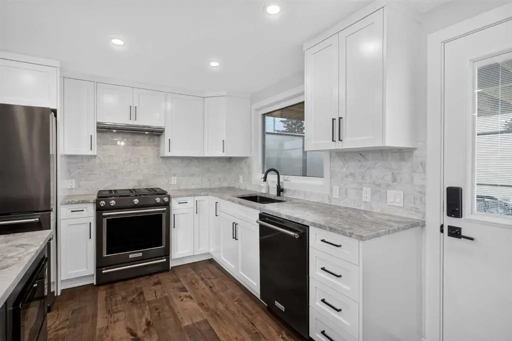 169 Silver Mead Crescent NW