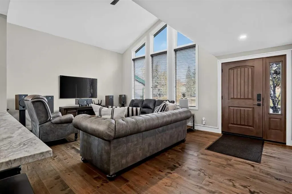 169 Silver Mead Crescent NW