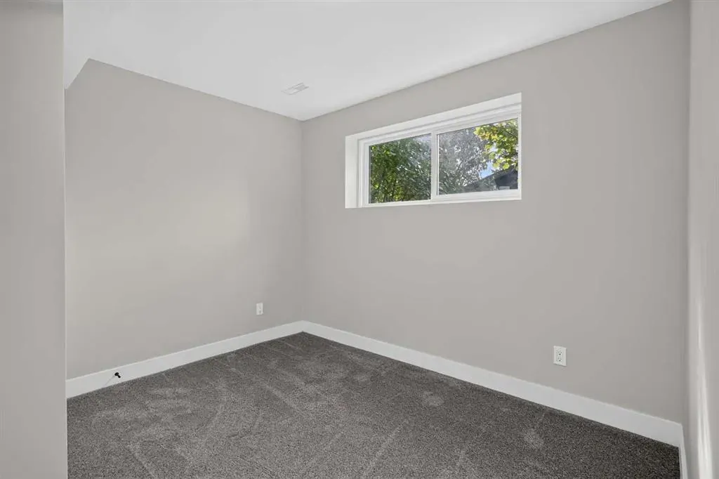 169 Silver Mead Crescent NW