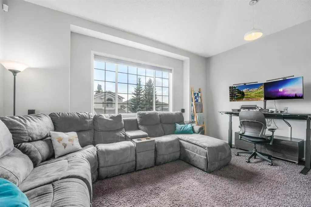 6 Tuscarora Circle NW