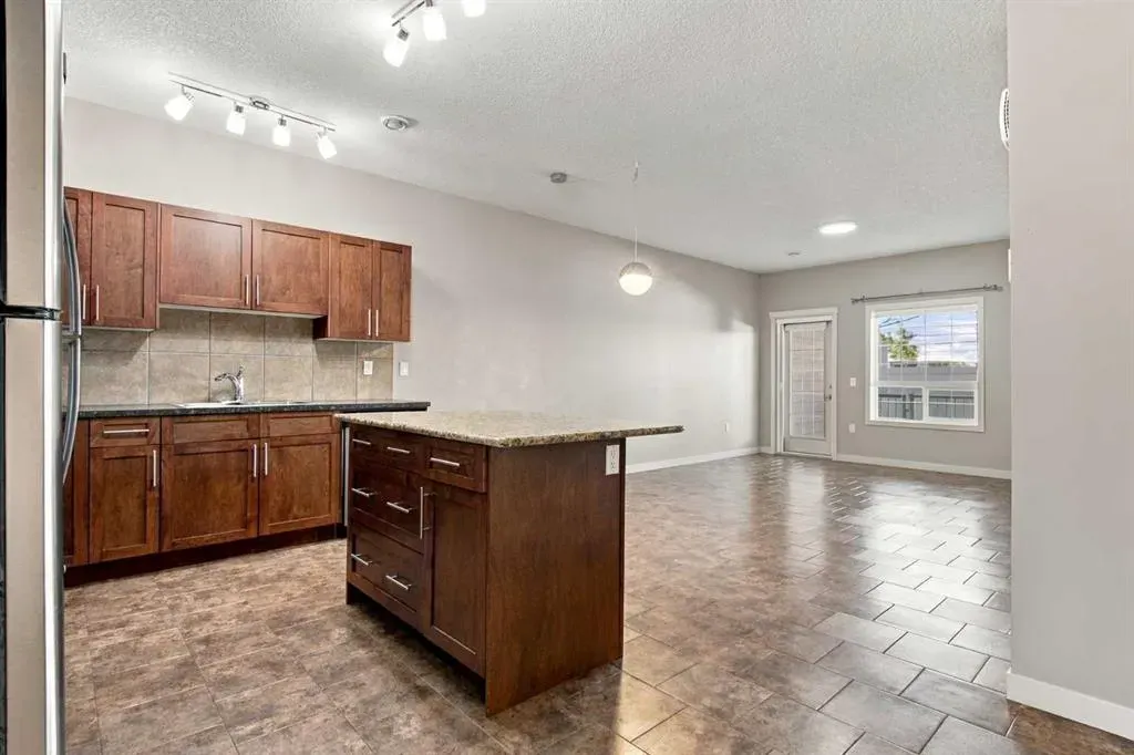 36 Sunrise Place NE
