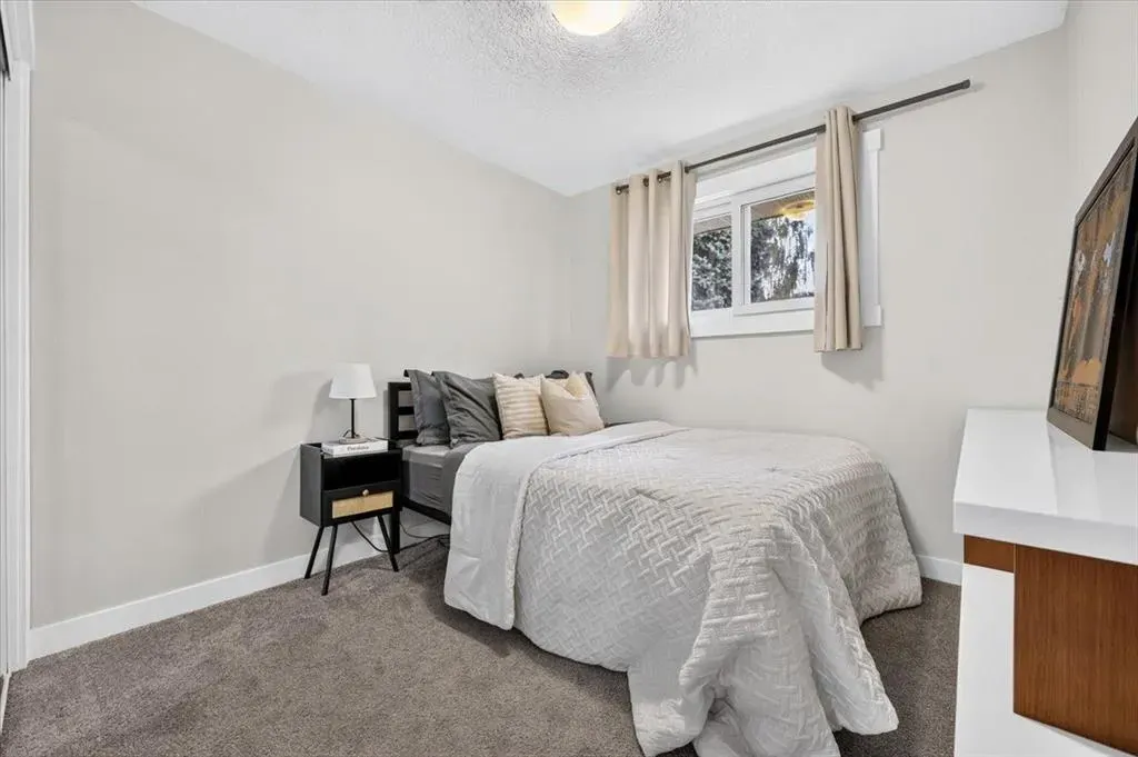 316 Wascana Road SE