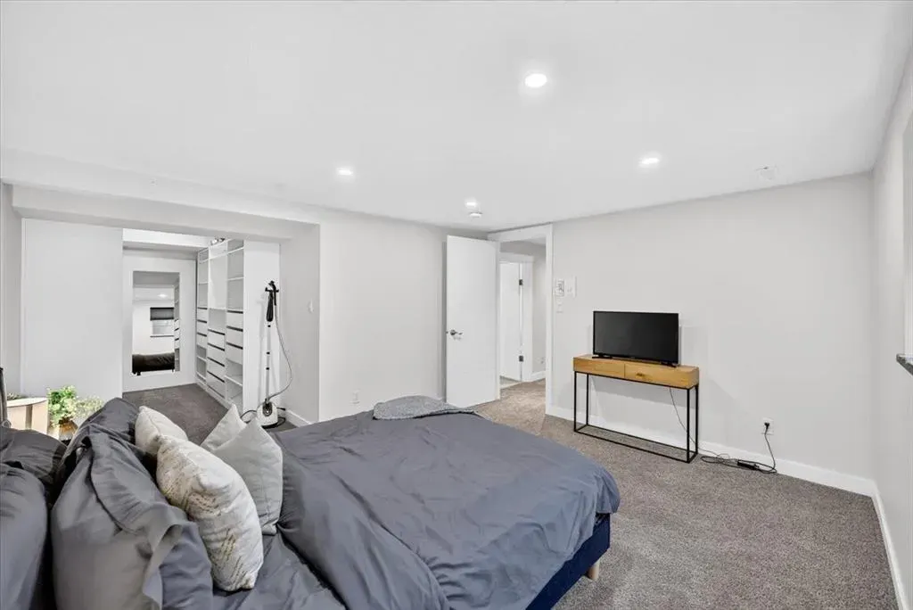 316 Wascana Road SE