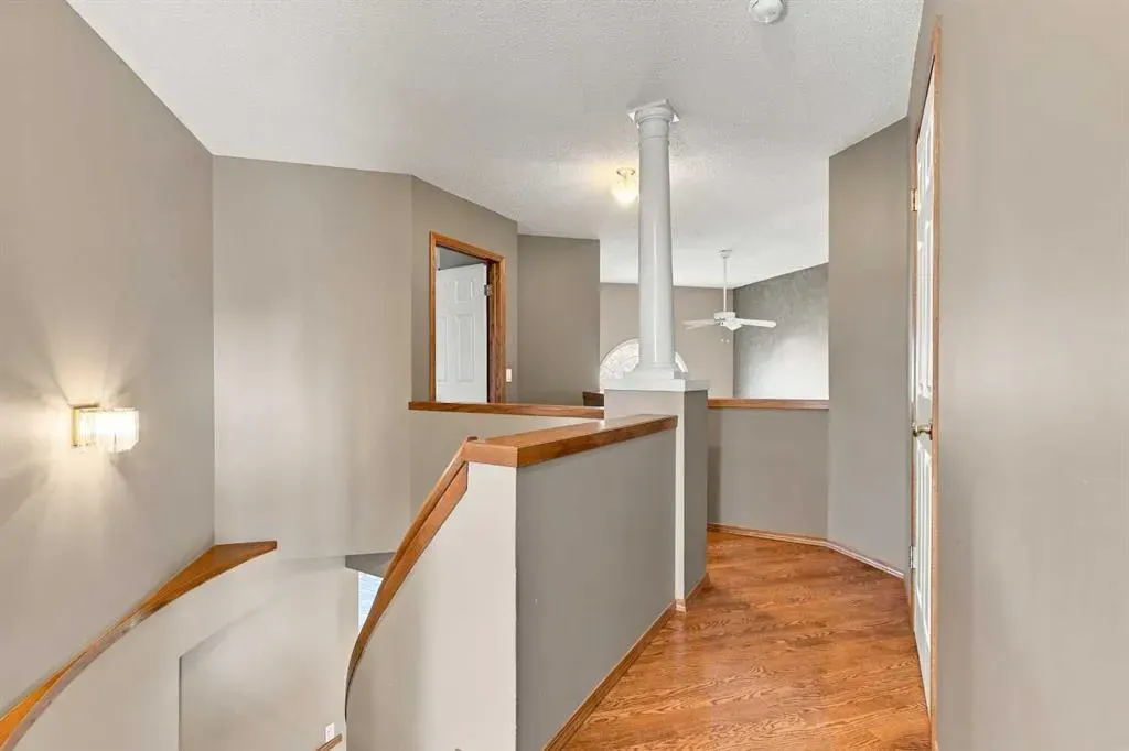 25 Arbour Ridge Park NW