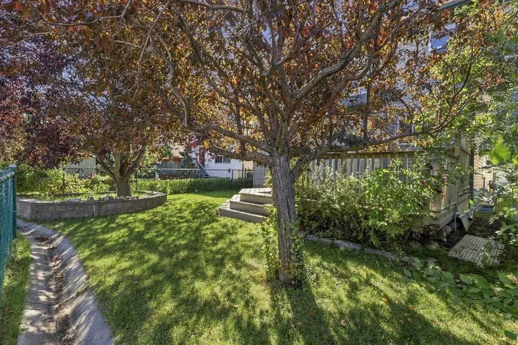 25 Arbour Ridge Park NW