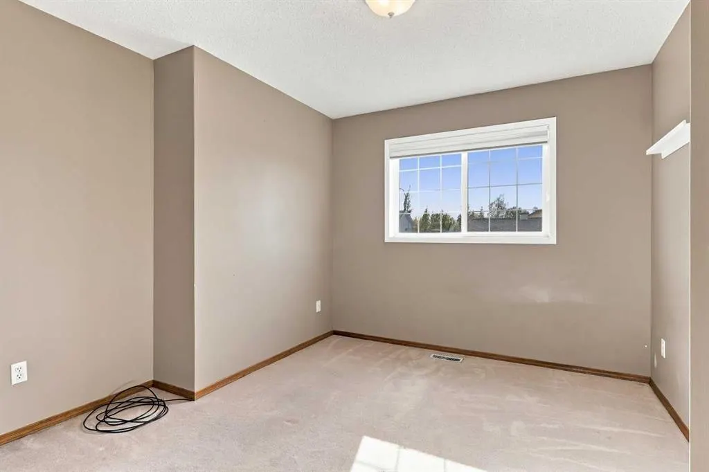 25 Arbour Ridge Park NW