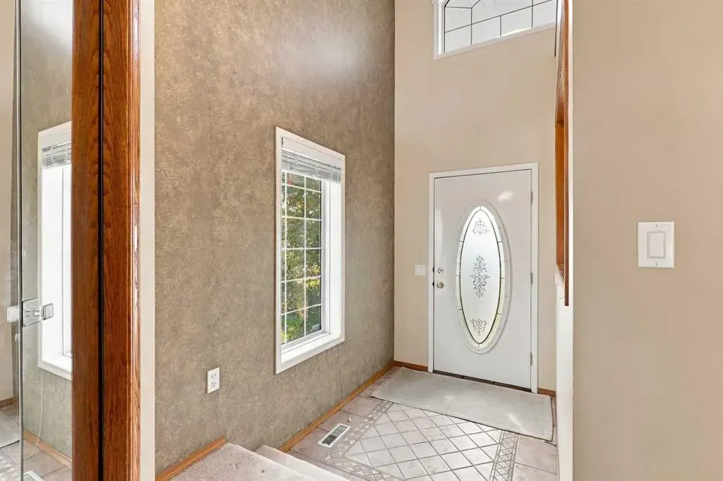 25 Arbour Ridge Park NW