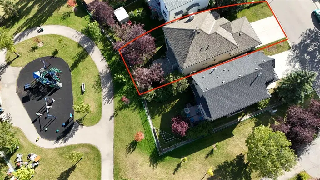 25 Arbour Ridge Park NW