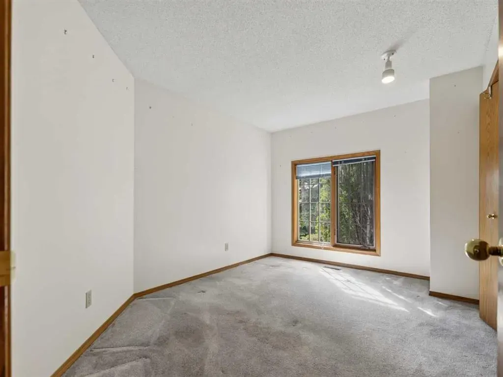 92 Scandia Hill NW