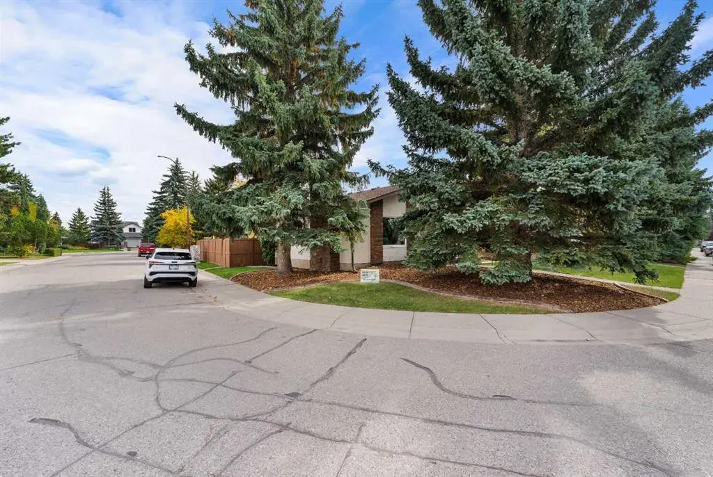 479 Bracewood Crescent SW