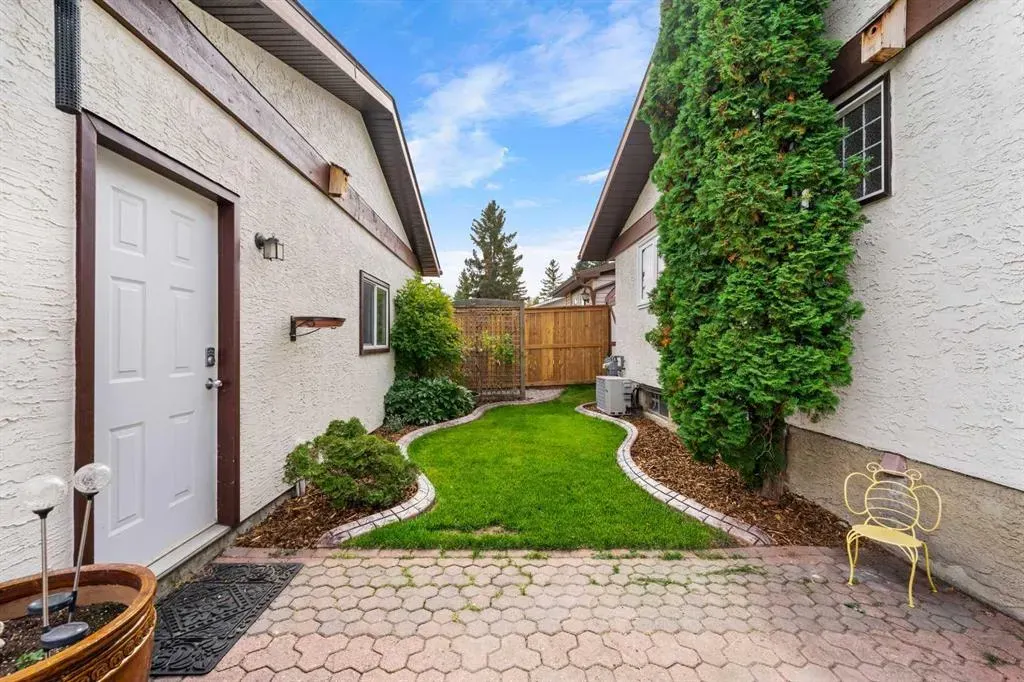 479 Bracewood Crescent SW