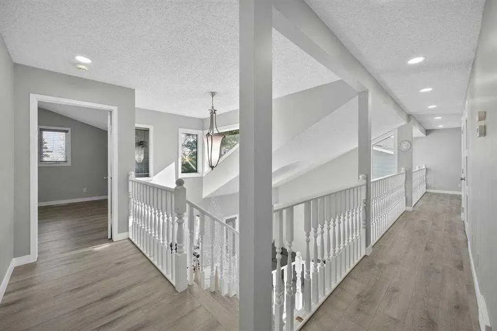 55 Millrise Way SW
