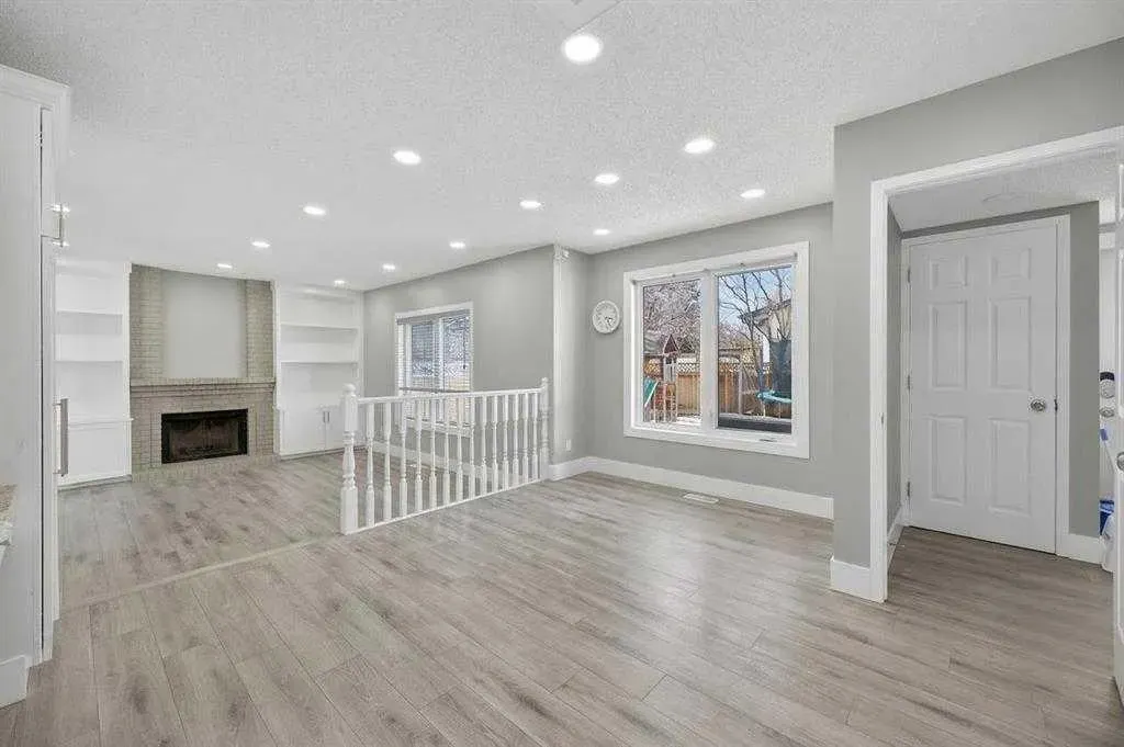 55 Millrise Way SW