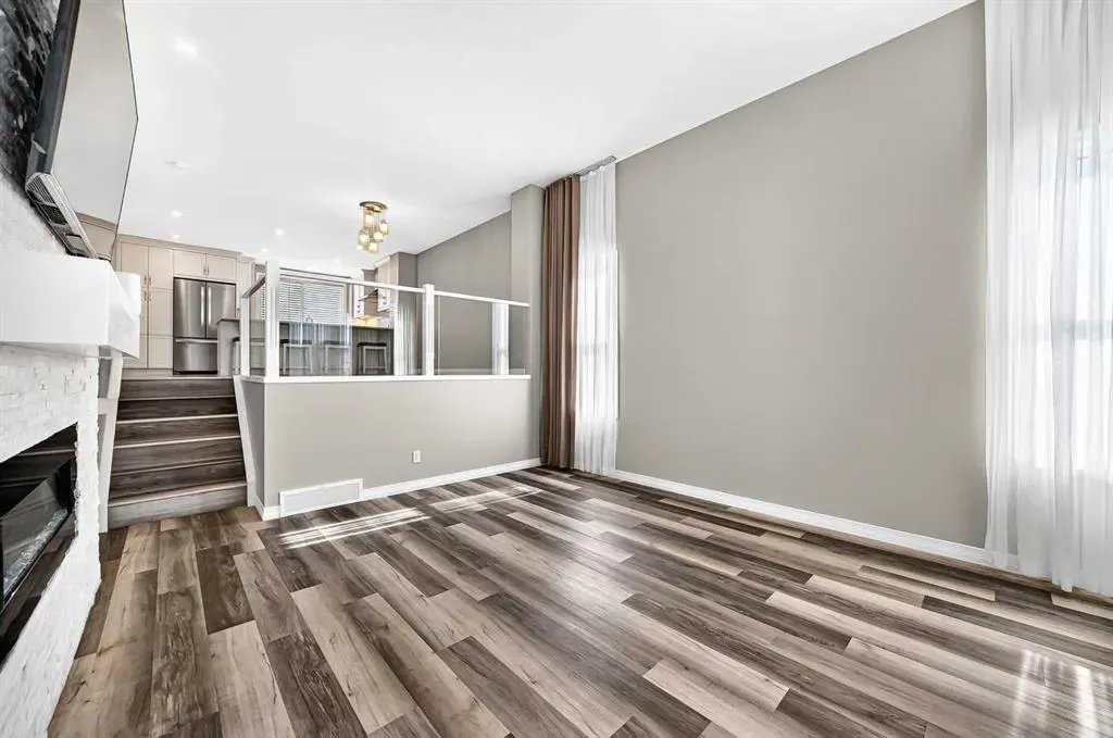 207 Legacy Glen Way SE