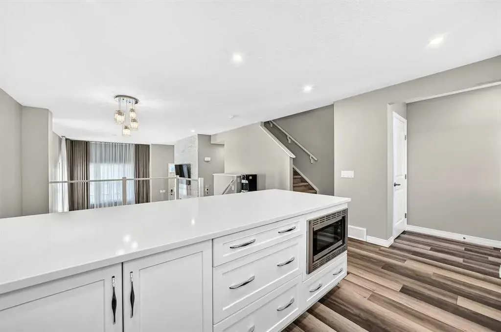207 Legacy Glen Way SE