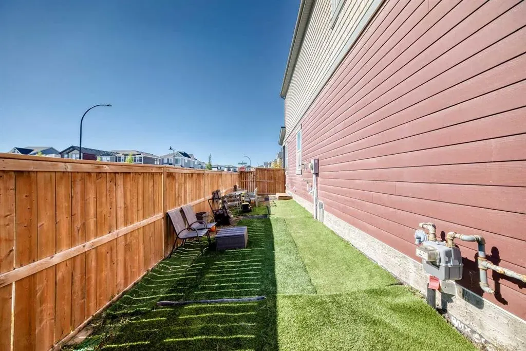 207 Legacy Glen Way SE