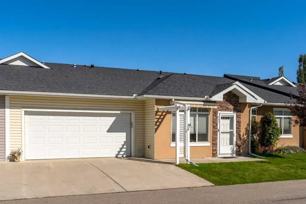 405 Sunvale Crescent NE