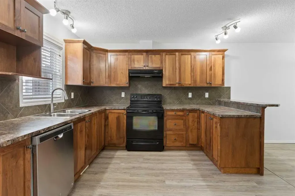 902 Prairie Sound Circle NW