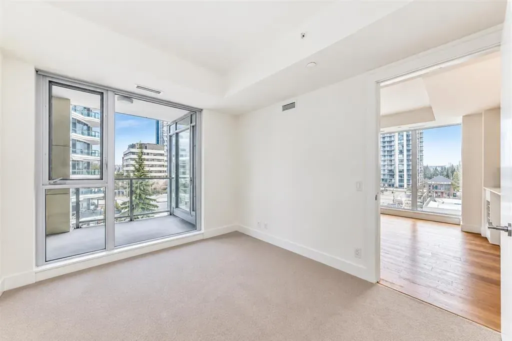 1025 5 Avenue SW #403