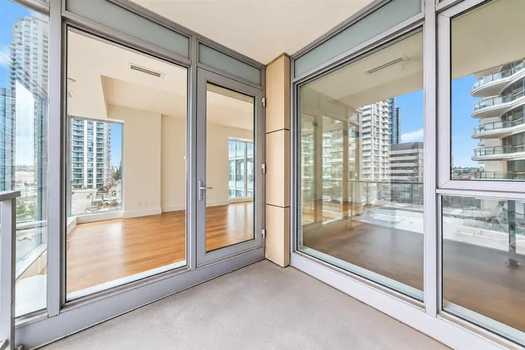 1025 5 Avenue SW #403