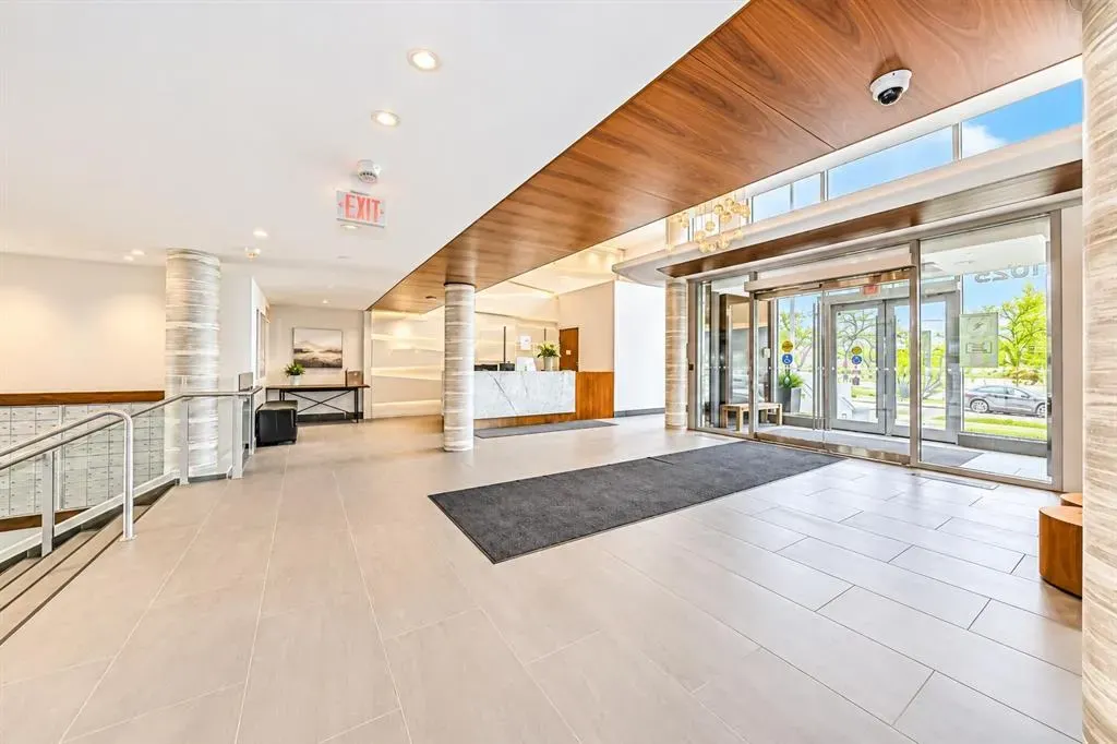 1025 5 Avenue SW #403