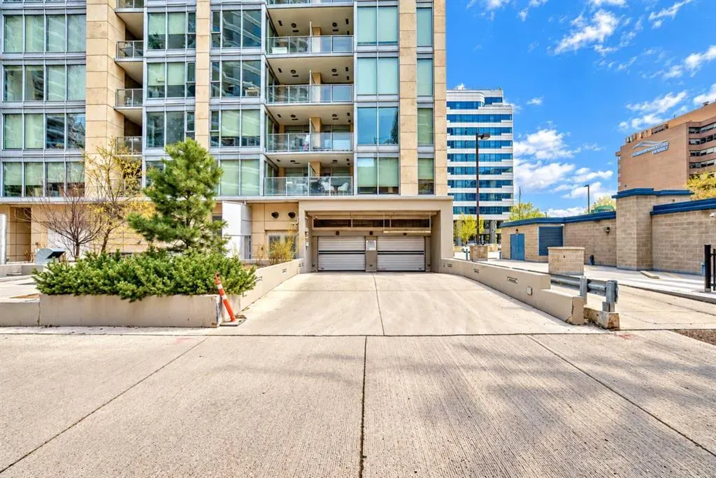 1025 5 Avenue SW #403