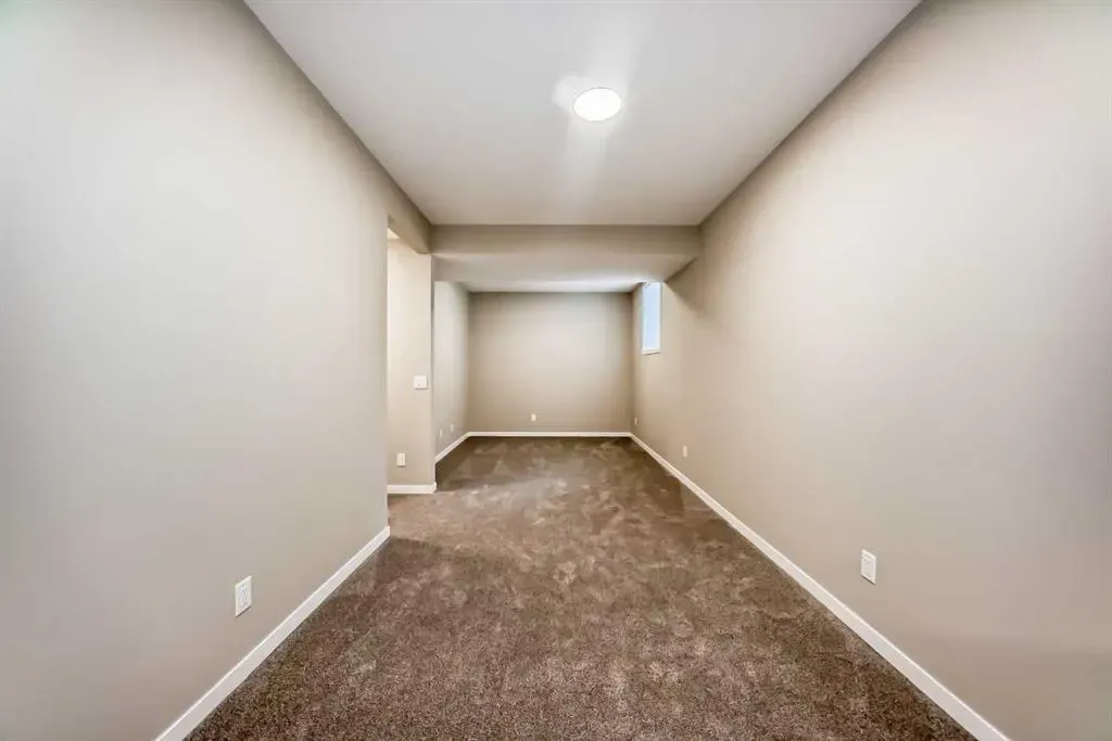 1085 Sawgrass Link NW