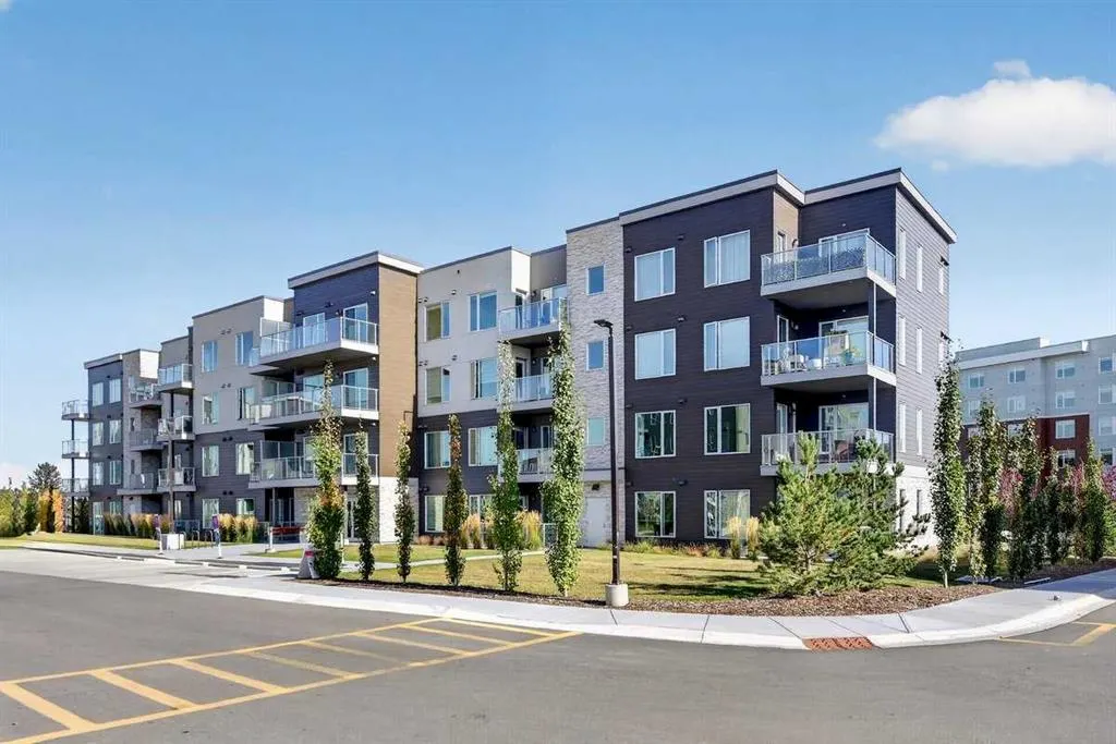 700 Shawnee Square SW #206