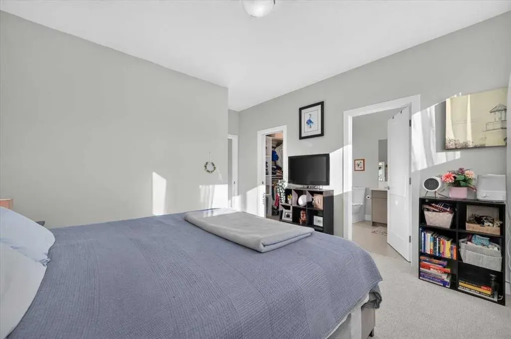 1920 25A Street SW #2