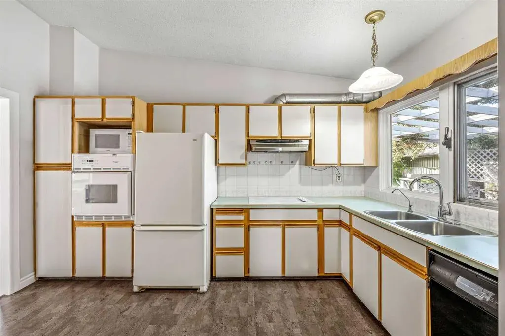 10607 Maplecreek Drive SE