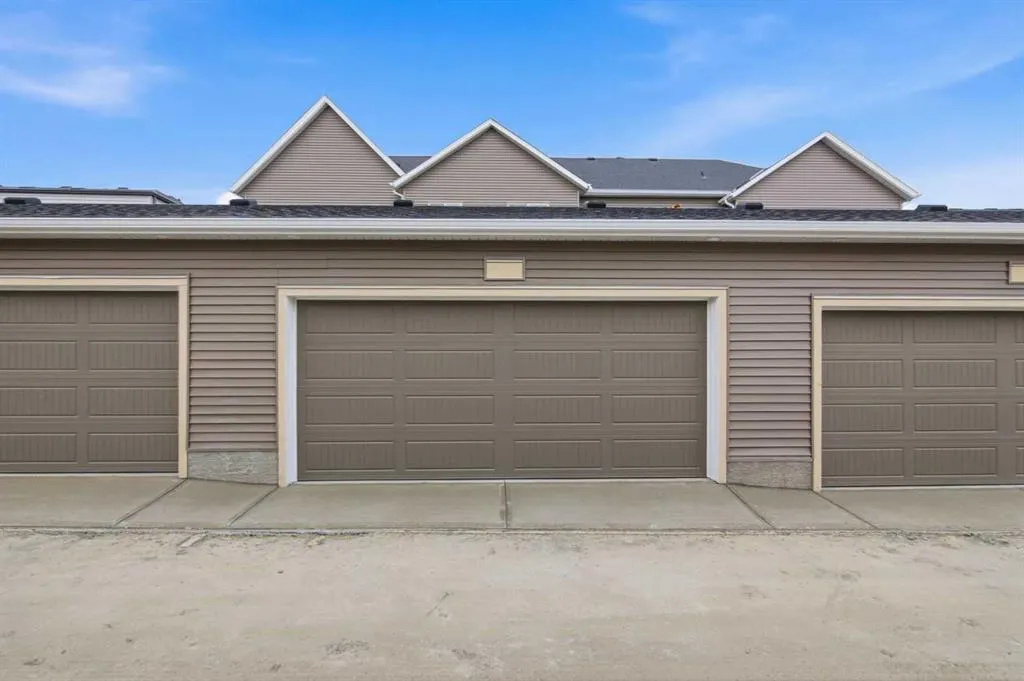 2213 Bayview Drive SW