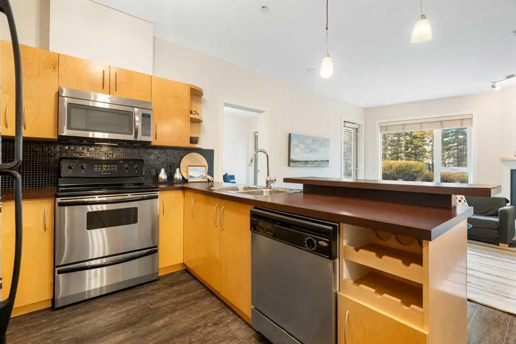 69 Springborough Court SW #127