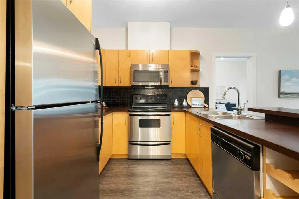 69 Springborough Court SW #127