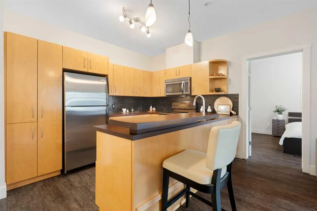69 Springborough Court SW #127