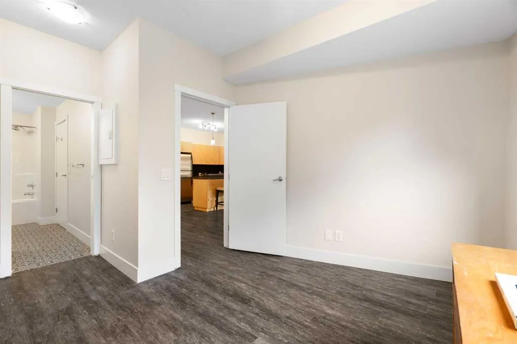 69 Springborough Court SW #127