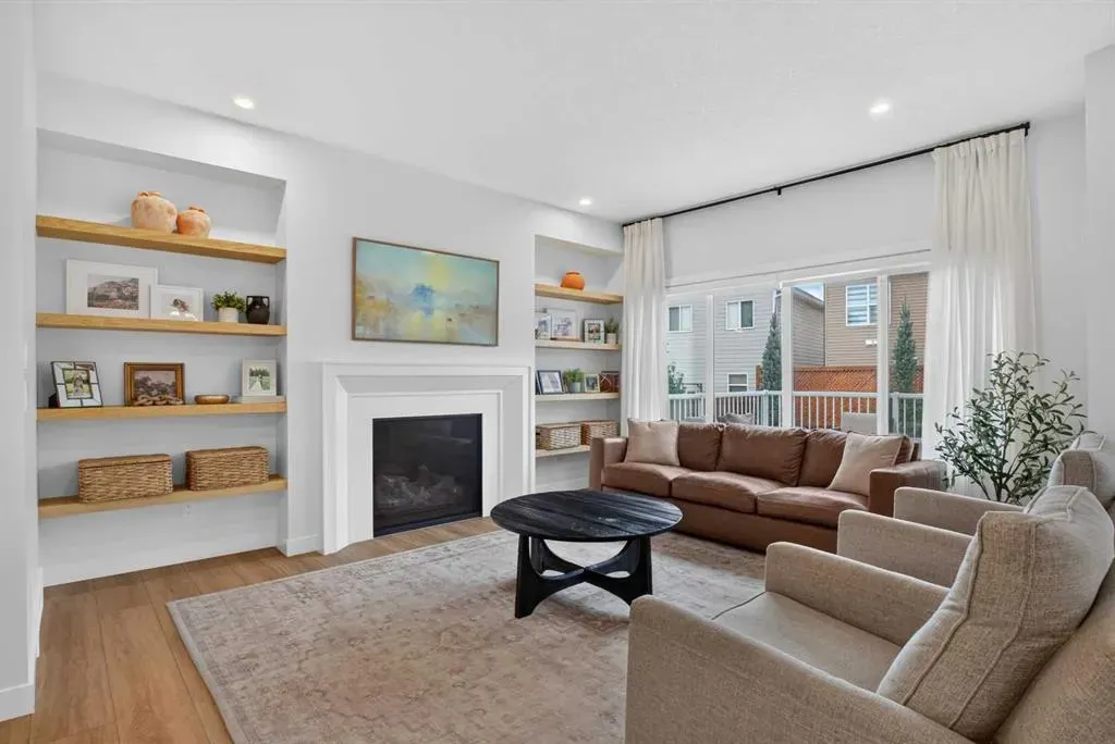 117 Legacy Glen Crescent SE