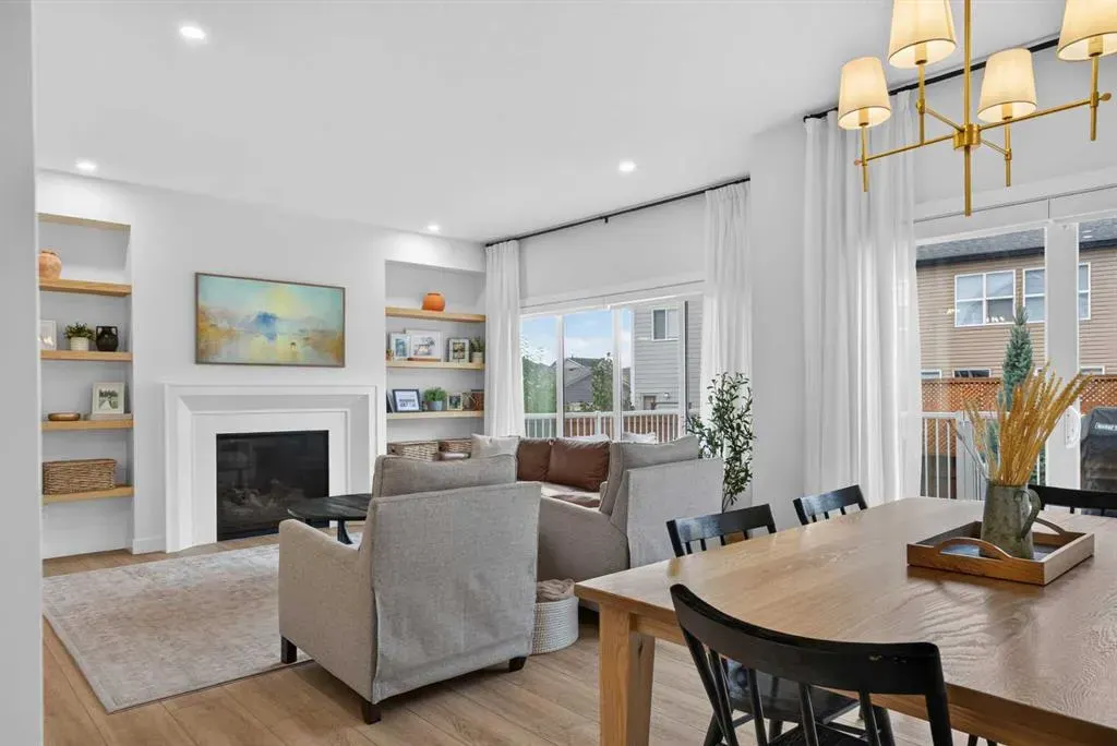 117 Legacy Glen Crescent SE