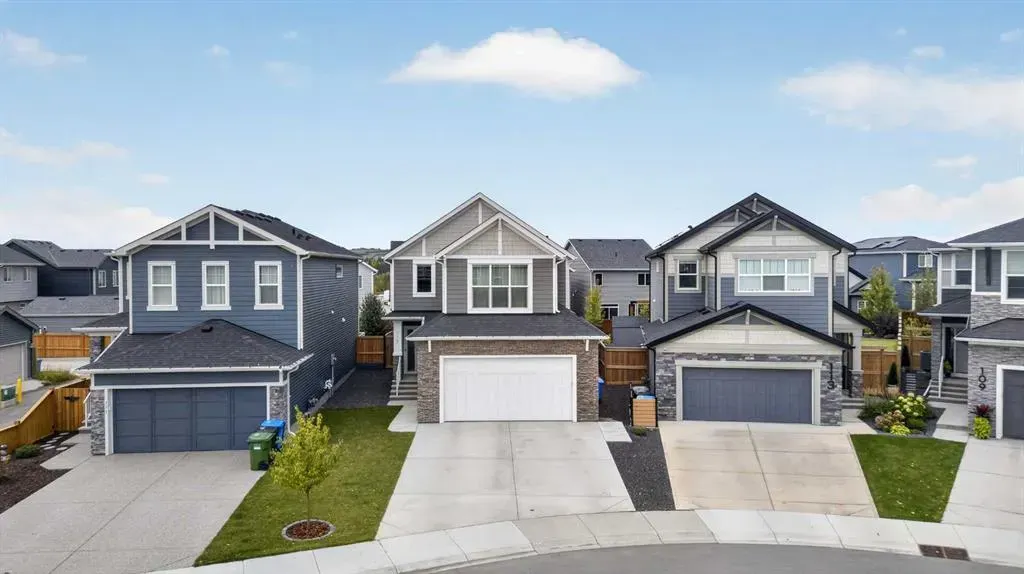117 Legacy Glen Crescent SE
