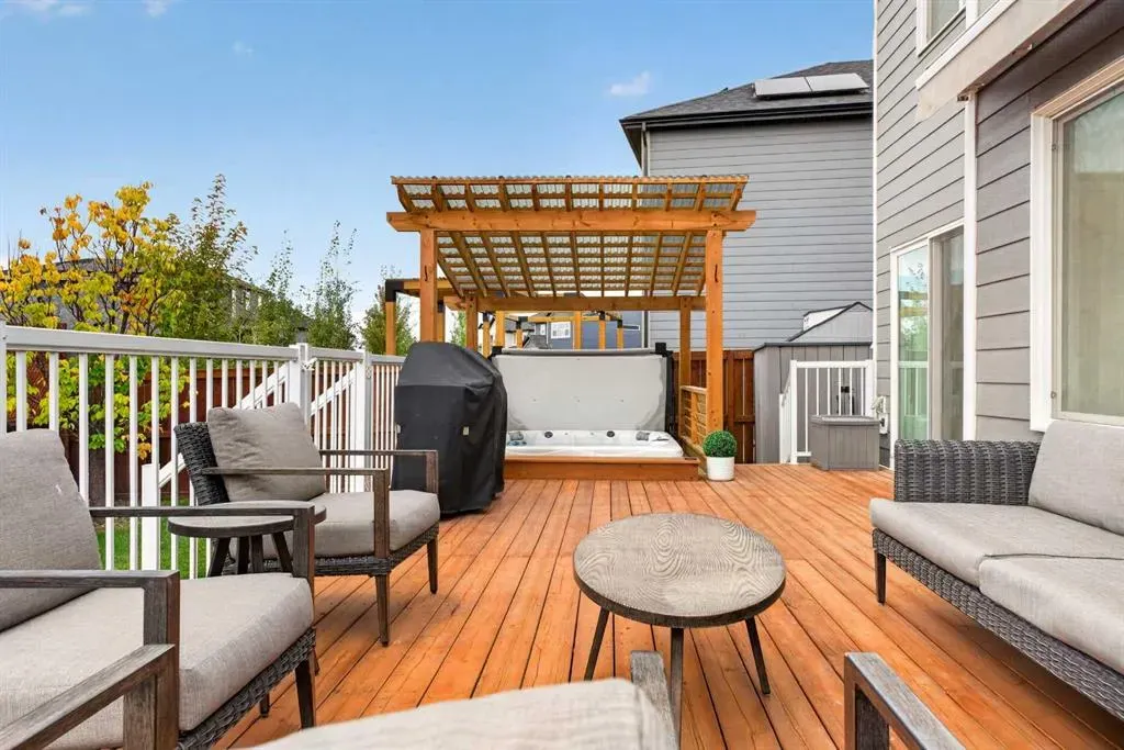 117 Legacy Glen Crescent SE