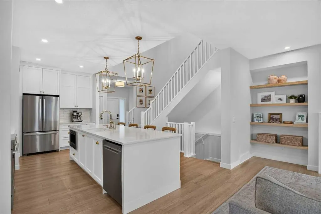 117 Legacy Glen Crescent SE