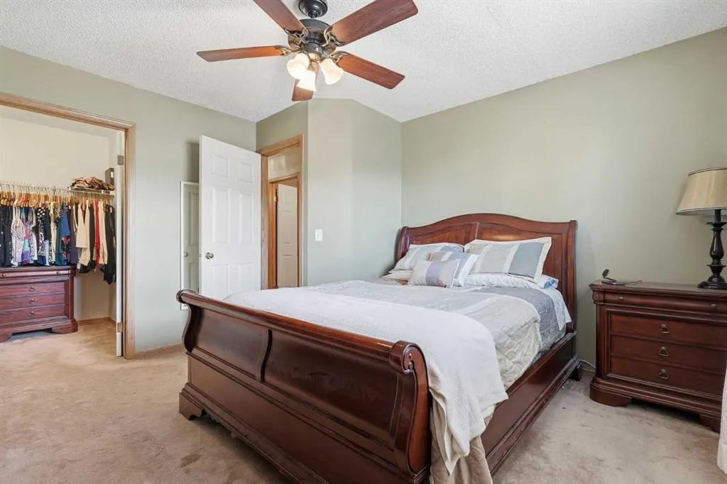 58 Country Hills Villas NW